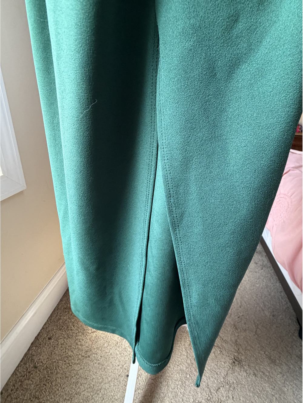 This gorgeous emerald green midi cocktail dress from Windsor - Picture 6 of 6